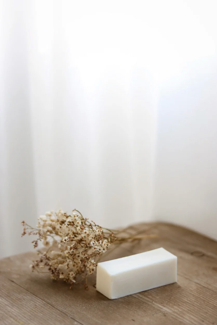 Barre d'huile de massage solide à l'eucalyptus et à la lavande de Zarits