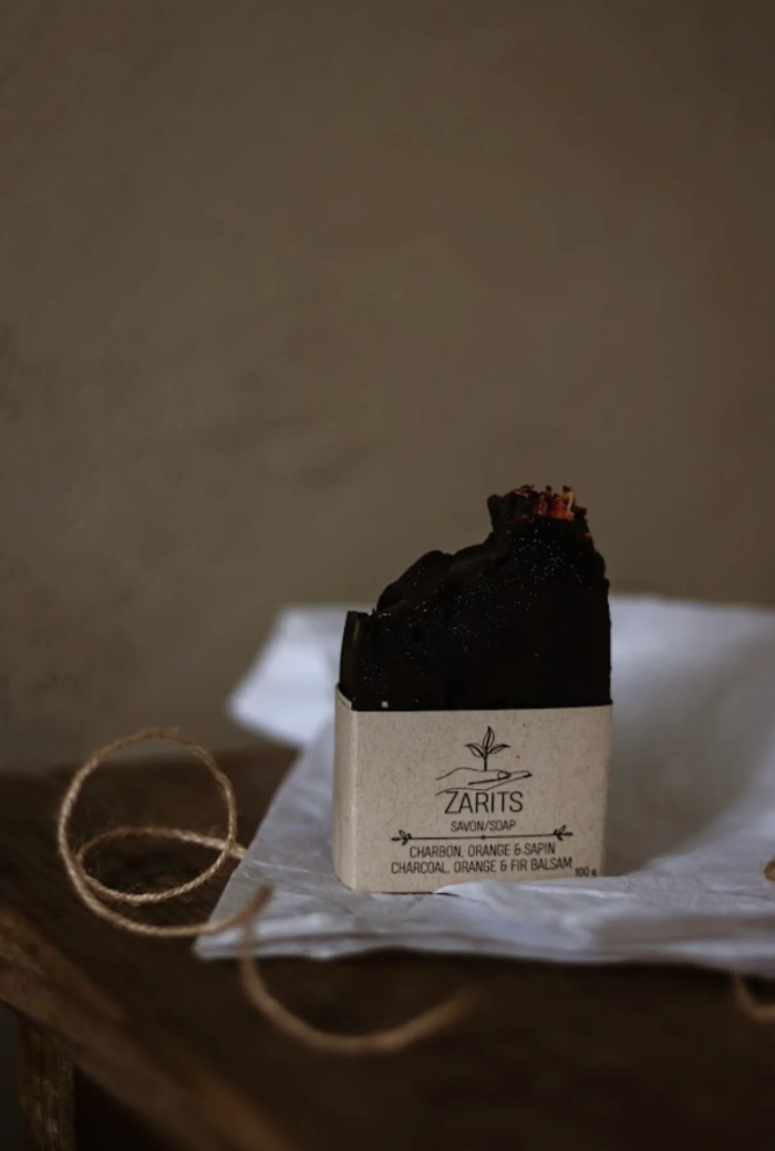 Savon Zarits au charbon noir, baume de sapin et orange douce